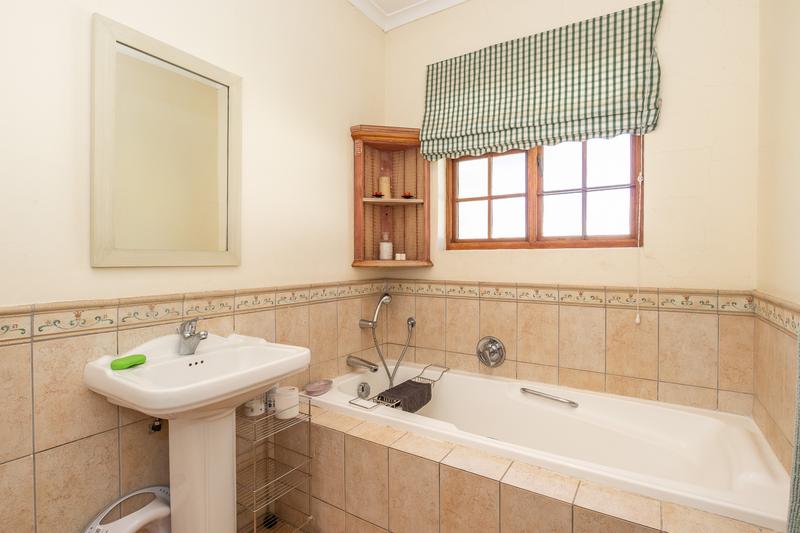 5 Bedroom Property for Sale in Tokai Western Cape